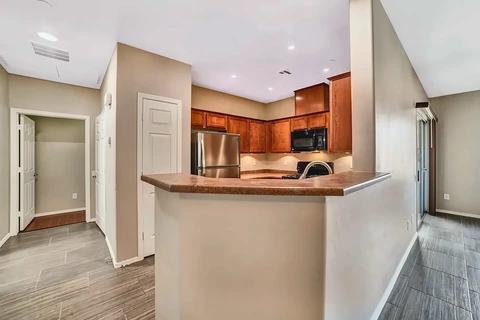 6868 Sky Pointe Dr. #2078, photo 4 of 15